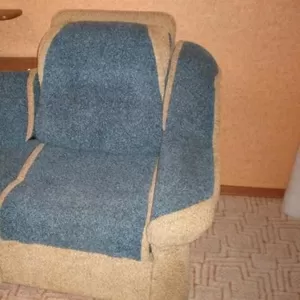 Продается мягкая мебель (угловой диван кресло) 